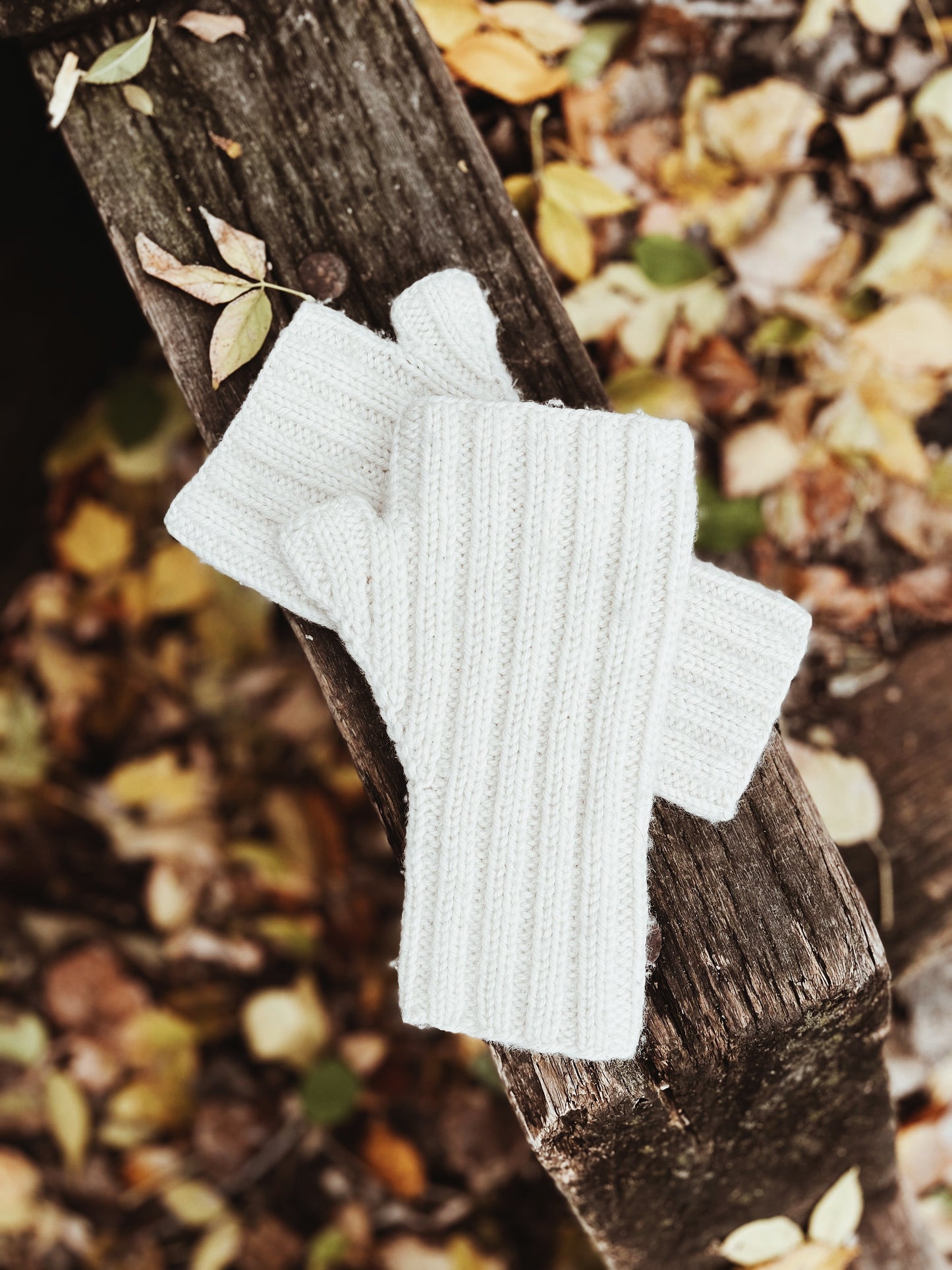 Ceridwen Gloves - PDF Knitting Pattern